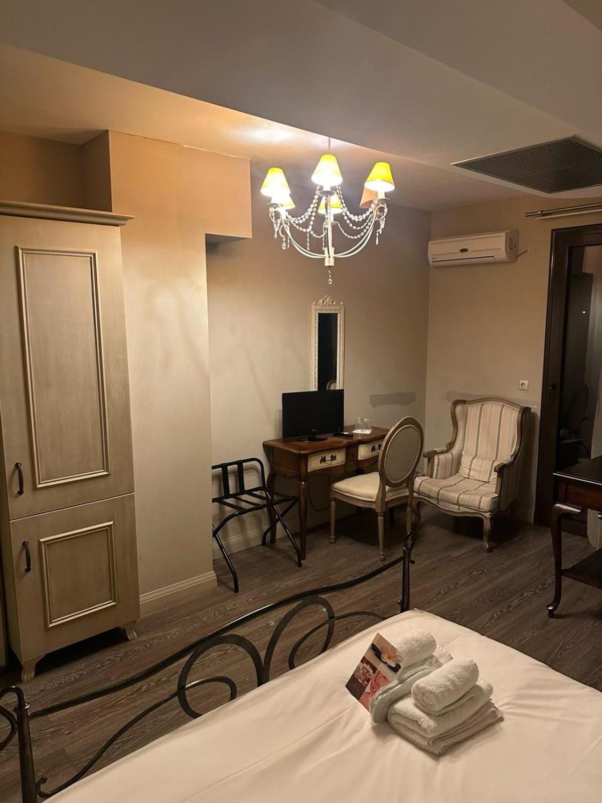 Melies Boutique Hotel Káto Loutrákion Eksteriør billede